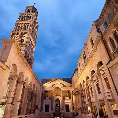 Palace Ciprianis - Center Of The Old Town Split